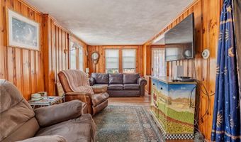52 Planet Ave, East Providence, RI 02915