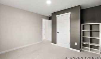 9095 76th St SE, Alto, MI 49302