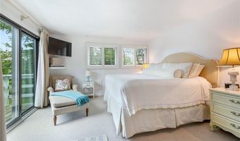 140 Connection St, Newport, RI 02840