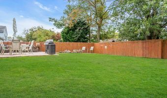 11 Midship Dr, Barnegat, NJ 08005