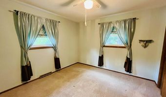 1606 N Jackson St, Aberdeen, SD 57401