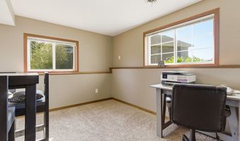 1305 Whistling Straits Ct, Altoona, WI 54720