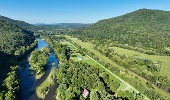 560 S Emerald Isle, Alderson, WV 24910
