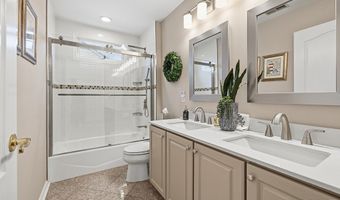 35 Lilac Ln, Danbury, CT 06810