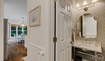 152 Thornhill Dr, Athens, GA 30607