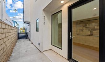 212 S Pacific Street 214, Oceanside, CA 92054
