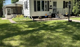 1748 S 2nd St, Aberdeen, SD 57401