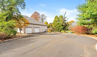 20 Yeger Dr, Allentown, NJ 08501