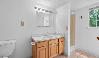 54 Voyagers Ln 54, Ashland, MA 01721