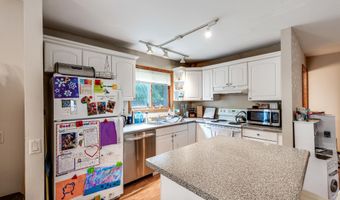 8 Westover Ct, Madison, WI 53719