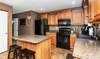 1704 31st Ave SW, Altoona, IA 50009