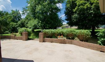 1689 Peppertree Dr, Alcoa, TN 37701