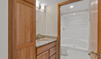 2418 Meadowridge Ct, Ann Arbor, MI 48105