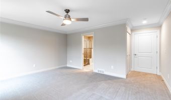 30 Essex Woods Ln B, Amherst, NY 14228