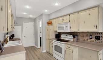9394 Golden Leaf Way, Indianapolis, IN 46260