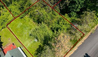 4 Laura St, Amsterdam, NY 12010