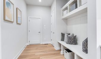 6908 GREYSWOOD Rd, Bethesda, MD 20817