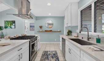 633 Keolu Dr, Kailua, HI 96734