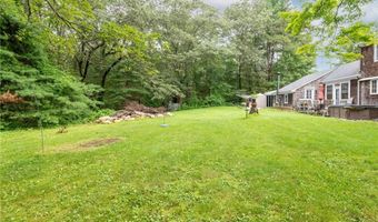 110 Hopkins Ave, Johnston, RI 02919