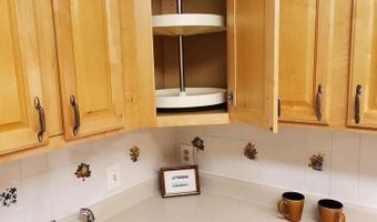 5101 RIVER Rd 907, Bethesda, MD 20816