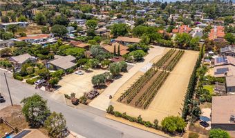 1552 Russell Pl, Escondido, CA 92025