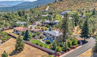551 Strawberry Ln, Ashland, OR 97520