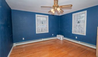 105 Fordson Ave, Cranston, RI 02910
