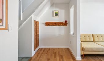 72 Lakeview Ter Unit D, Burlington, VT 05401