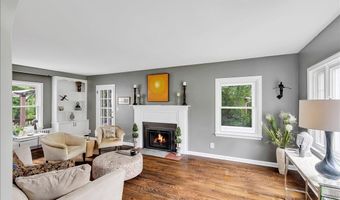 28 Loudon Pkwy, Albany, NY 12211