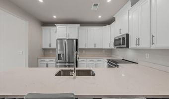 20316 NEWFOUNDLAND Sq, Ashburn, VA 20147