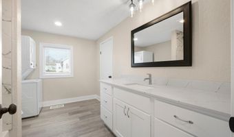 329 W 19th St, Auburn, IN 46706