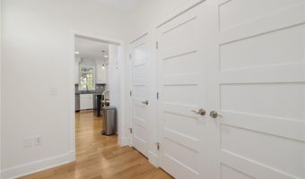 42 Camden Rd, Narragansett, RI 02882