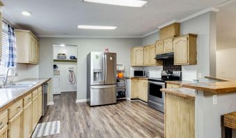 841 B Old School Rd, Arnaudville, LA 70512