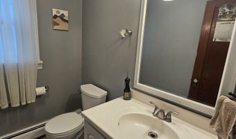 58 Waverly Pl, Bridgeport, CT 06610