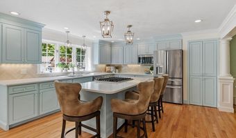 158 Kettle Hole Rd, Bolton, MA 01740