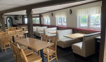 517 Main St, Barnstable, MA 02601