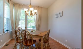 2 Tiverton Ct, Algonquin, IL 60102