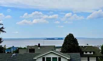 16 7th Ave, Atlantic Highlands, NJ 07716
