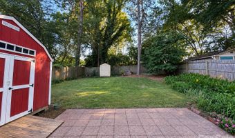 2720 Shamrock Dr, Charlotte, NC 28205