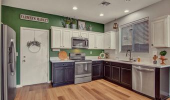 1806 W TWAIN Dr, Anthem, AZ 85086