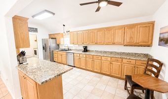 1402 S Saunders St, Aransas Pass, TX 78336