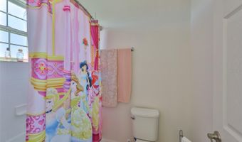 6215 VOYAGERS Pl, Apollo Beach, FL 33572