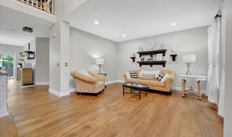 1880 Crofton Dr, Algonquin, IL 60102