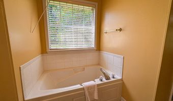 507 Meadowlane Dr, Aberdeen, MS 39730