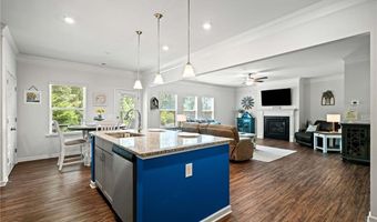 137 Lynwood Ln, Ball Ground, GA 30107