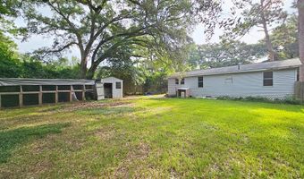 405 Pine Bluff Rd, Albany, GA 31705