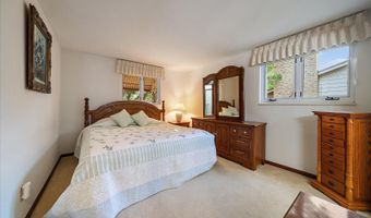 667 S Oswego Ct, Aurora, CO 80012
