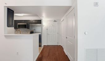 880 N POLLARD St 222, Arlington, VA 22203