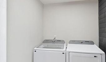 121 RIPLEY Ave, Adairsville, GA 30103