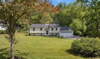 62 Palomino Ln, Bedford, NH 03110